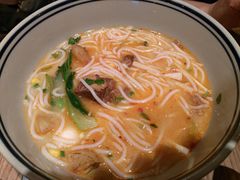 -刀小蛮半只鸡过桥米线(家乐福四元桥店)
