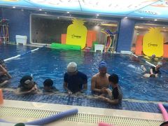 -戊辰亲子游泳俱乐部