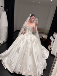 -维纳斯婚纱礼服租赁馆