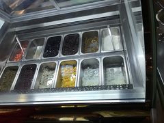 -三亚湾红树林度假酒店美食街