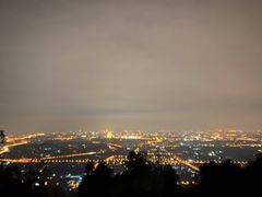 -鬼笑石后山停车场
