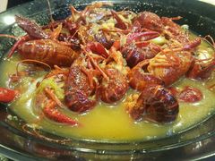 -虾弄弄海派小龙虾·牛羊蝎子火锅