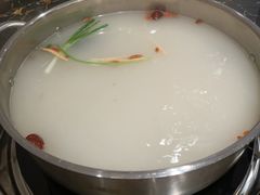 -煲王粤菜餐厅(中侨中心店)