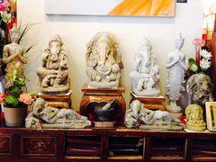 -Thai Pothong Restaurant