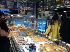 面包甜点陈列柜-东哥面包(江宁大润发店)