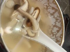 -海派悦庭·海胆烧麦·新融合菜(凯德广场店)