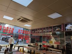 -华威达牛庄(黄埔大道西店)