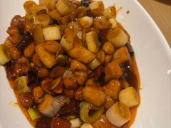 宫保鸡丁-渝信川菜 · 川味家常菜(财富购物中心店)