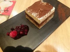 -必胜客(中大银泰店)