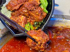 -茅草房·河畔园林火锅