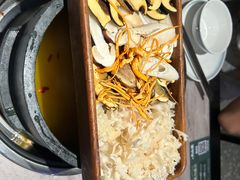 -野·大山里野生菌石锅土鸡(益田假日店)