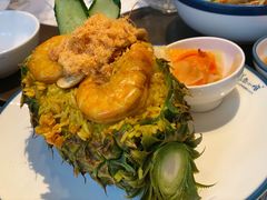 菠萝海鲜炒饭-美奈小馆·越南料理(中航城君尚购物中心店)