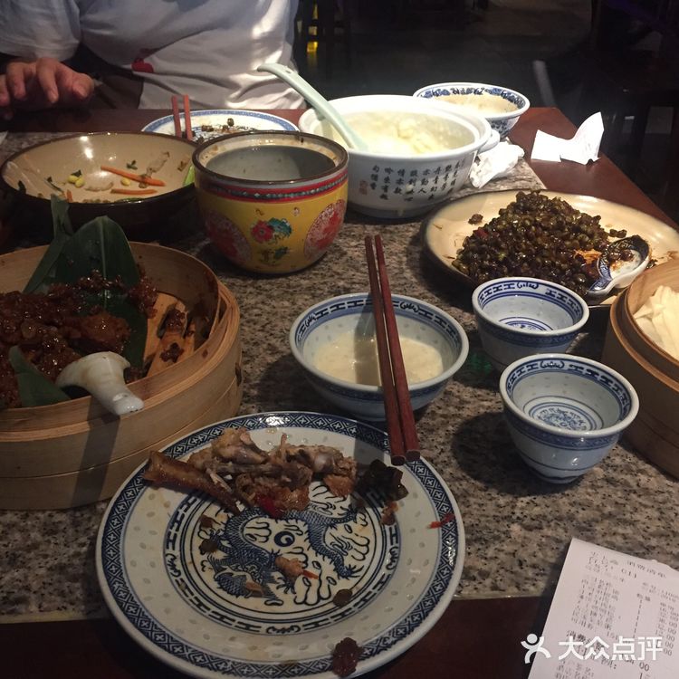 薄饼牛肉松那个不太建议点 里面有酸豆角