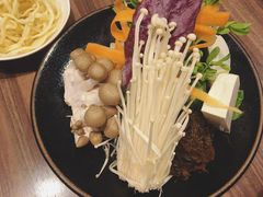 -我那覇豚肉店(カフーナ旭橋店)
