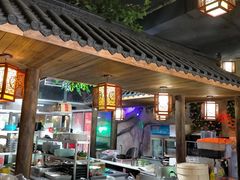 -茅台镇网红溶洞餐厅·茅帮菜馆