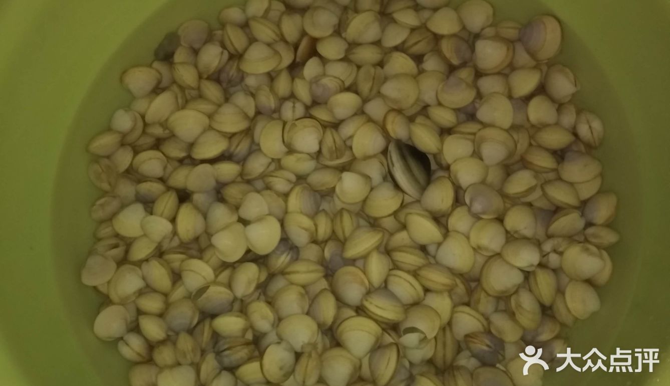 大人10元往返，小孩不要钱。我们自己走去的