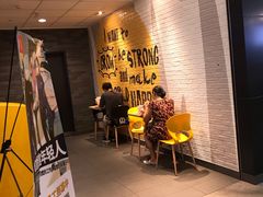 等位区-麦当劳(美林湖店)