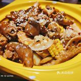 外形精致好看，咬开是多汁的蛋黄流心