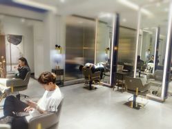 大厅-3AM HAIR SALON烫发染发接发
