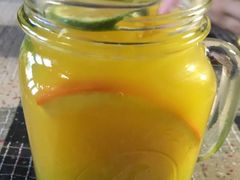 鲜果苏打-84那年咖啡馆(李沧万达店)