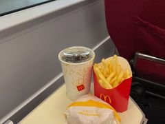 吉士汉堡中套餐-麦当劳(南京南站站外店)