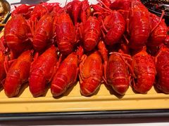 -肥肥虾庄·金牌油焖大虾(汉街SKP店)