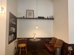 -Café Monson