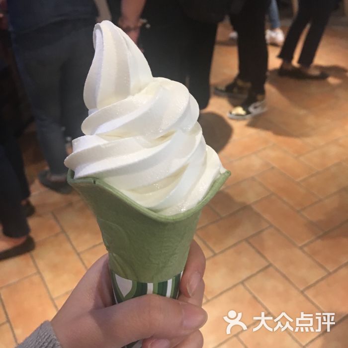 肯德基(赛特奥莱香江北路店)抹茶冰淇淋甜筒图片 - 第8张