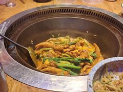 -山河屯铁锅炖·非遗东北菜(南山店)