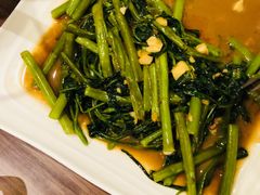 -The Dishes Seafood & Restaurant