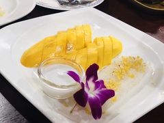 -Dang restaurant (patong phuket)