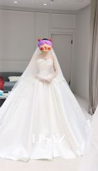 -Renee芮亦婚纱(原丽莎)