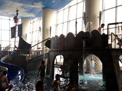 -月亮河温泉度假酒店