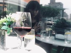 -The ROOF (通盈中心店)