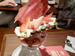 草莓芭菲-Ten Olives甜点