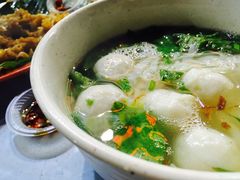 粿条鱼丸汤-明记烧鱼美味店