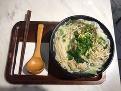 -蒙小妹骨汤饭.米线(新光路店)