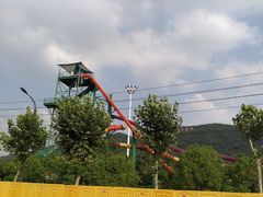 -汤山欢乐水世界