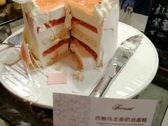西柚蛋糕-食百绚全日制餐厅(成都棕榈泉费尔蒙酒店)