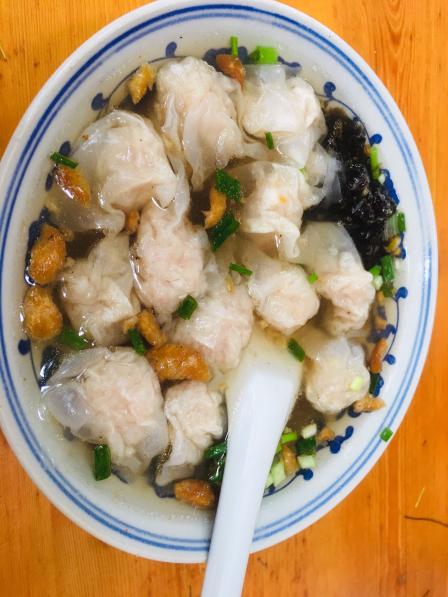 汪一挑馄饨-"也太好吃了!馄饨皮因为是纯手工的 所以.