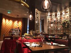 大堂-恰餐厅及酒吧 CHAR Bar & Grill (北京丽都皇冠假日店)