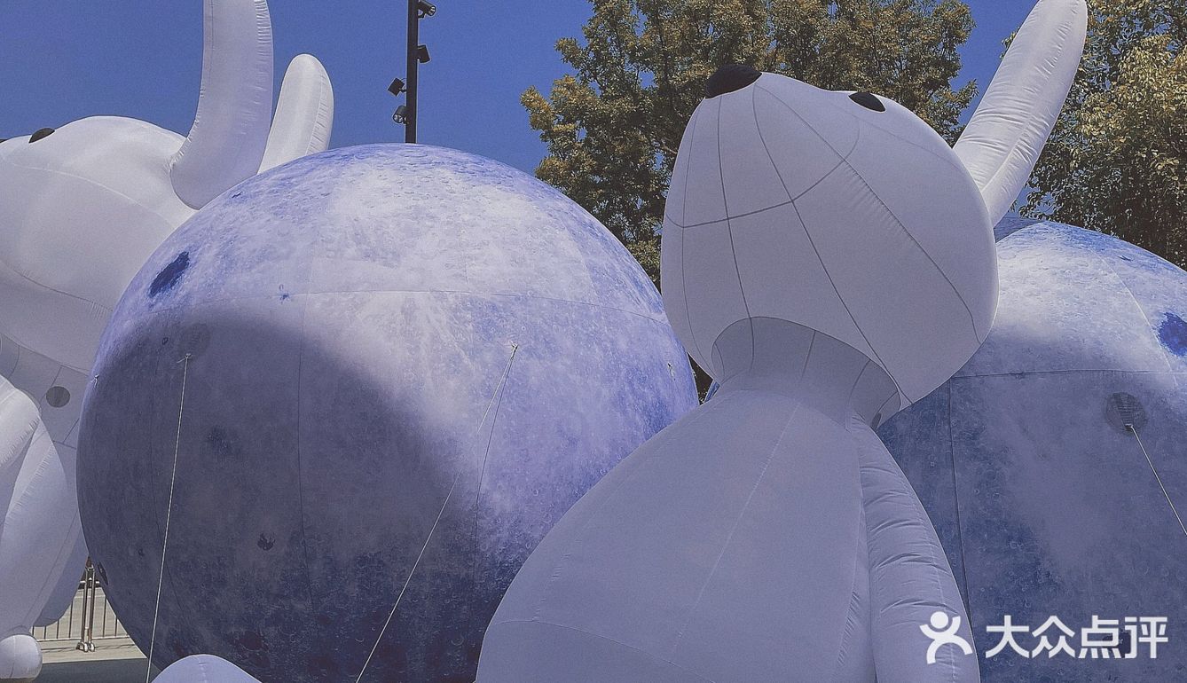 柳州万象城3周年了🐰快来拍照打卡吧！