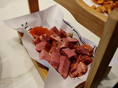 -阿瓦山寨·湘菜现炒·剁椒鱼头王(咸阳总店)