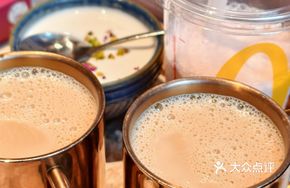 Freshly Brewed Xinjiang Milk Tea (Sweet/Savory)
