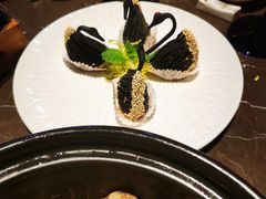 -海派悦庭·海胆烧麦·新融合菜(凯德广场店)