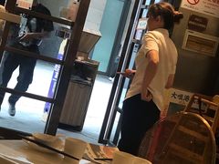 -新大咀港式茶餐厅(宝山万达店)