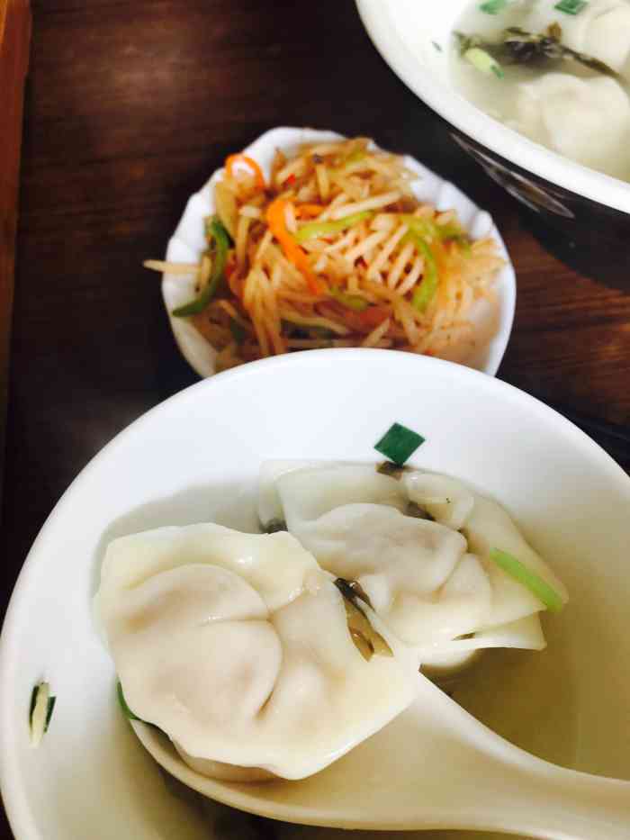 高姐烧麦馄饨馆-"这是第一次来这家店吃饭,就是想感受不同的.