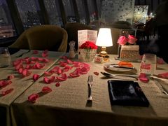 店内布置-广州花园酒店-凌璇阁360度高空海鲜自助餐CAROUSEL