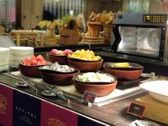 -圣丰索菲特·2 On 988 Café 自助餐厅