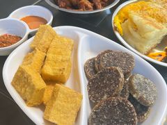 米肠豆腐拼盘-88号小吃店·经典云南菜·地道纳西美食